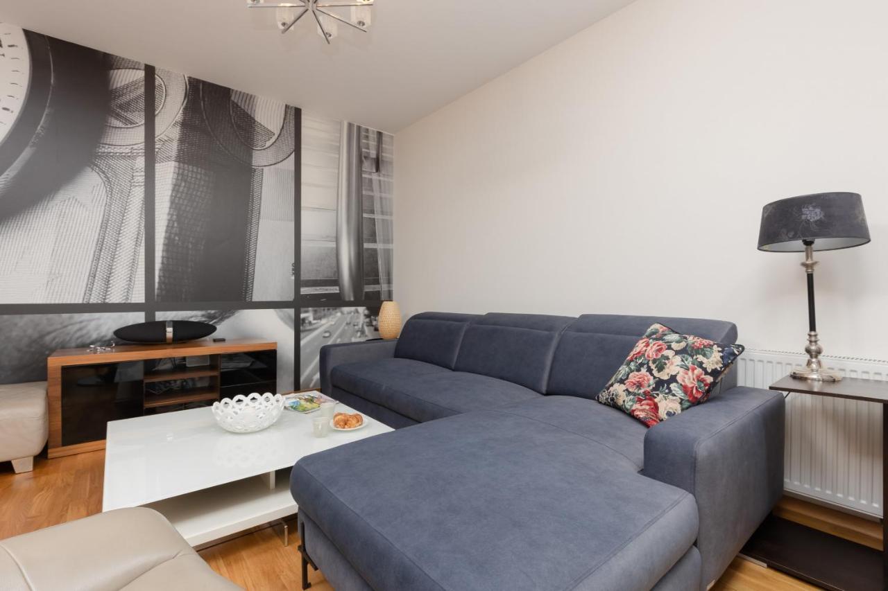 Warsaw Srodmiescie Apartment With Balcony By Noclegi Renters Екстер'єр фото